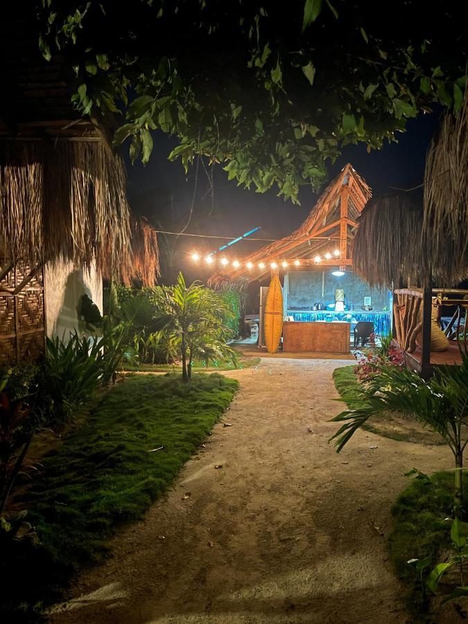 Siargao Tropic Hostel General Luna  Extérieur photo