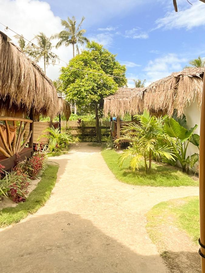 Siargao Tropic Hostel General Luna  Extérieur photo