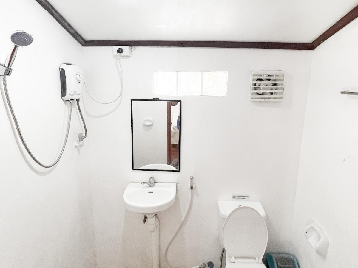 Siargao Tropic Hostel General Luna  Extérieur photo