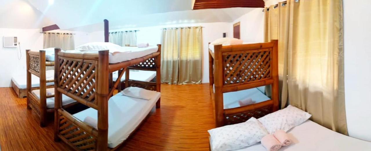 Siargao Tropic Hostel General Luna  Extérieur photo