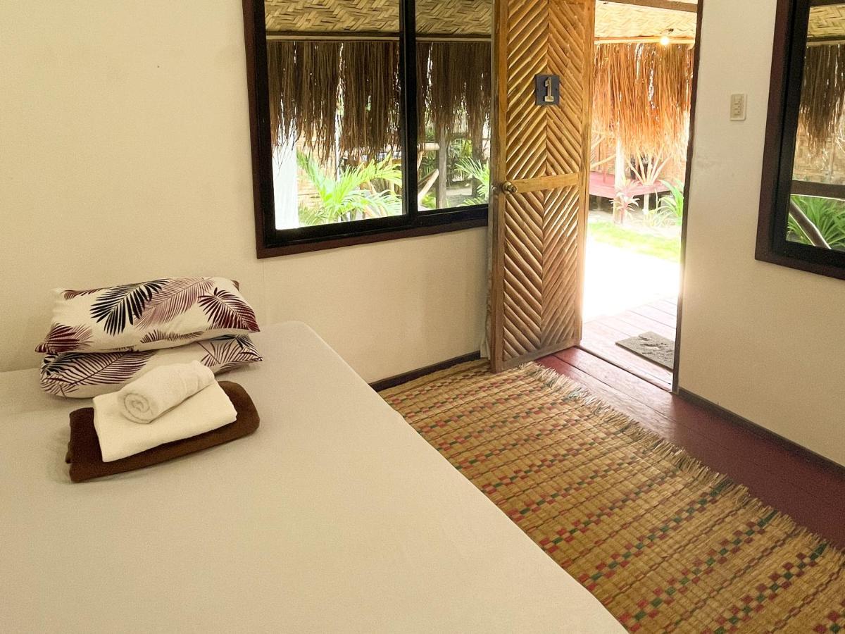 Siargao Tropic Hostel General Luna  Extérieur photo